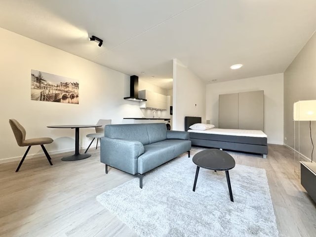 Foto 1: Amsterdam - Lutonhof - Foto 1
