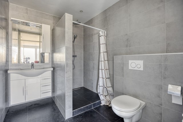 Foto 3: Capelle aan den IJssel - Kanaalweg - Foto 3