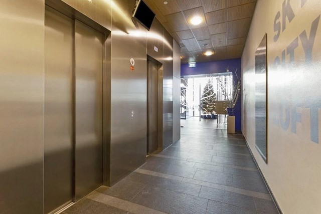 Foto 6: Rotterdam - Landverhuizersplein - Foto 6