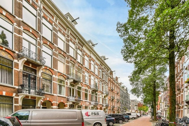 Foto 2: Amsterdam - Tweede Helmersstraat - Foto 2