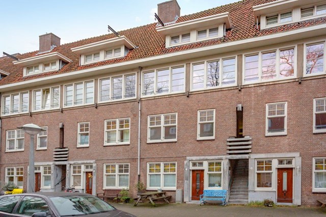 Foto 1: Amsterdam - Paramaribostraat - Foto 1