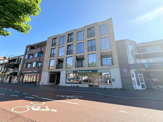Foto 1: Eindhoven - Woenselse Markt - Foto 1