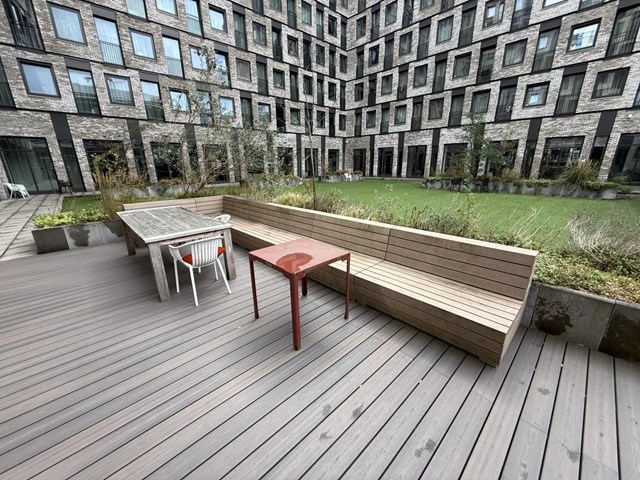 Foto 2: Amsterdam - Elizabeth Cady Stantonplein - Foto 2