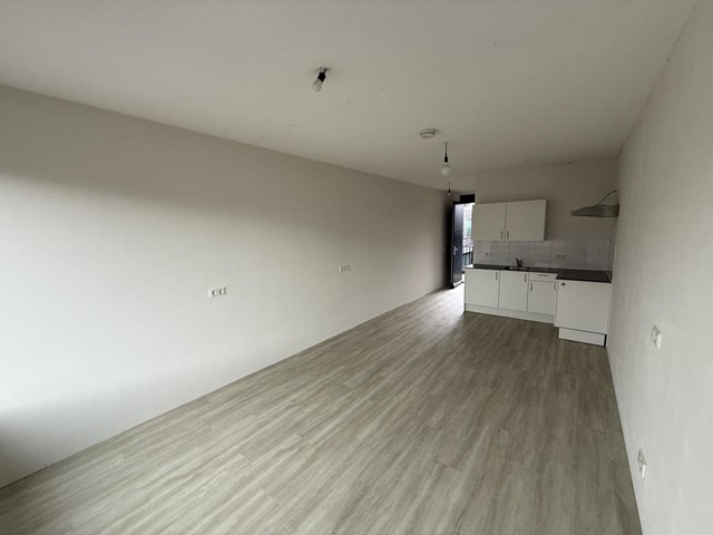 Foto 3: Amsterdam - August Allebeplein - Foto 3