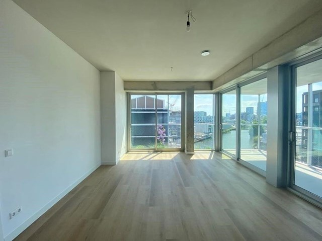 Foto 4: Amsterdam - Leen Jongewaardkade - Foto 4