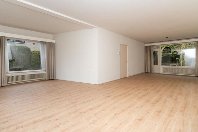 Foto 7: Laren (NH) - Veerweg - Foto 7