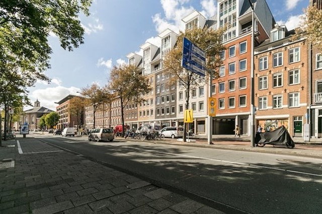 Foto 2: Amsterdam - Valkenburgerstraat - Foto 2