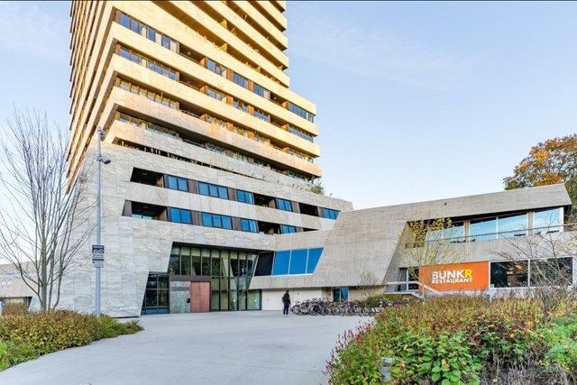 Foto 1: Eindhoven - Vincent van Den Heuvellaan - Foto 1