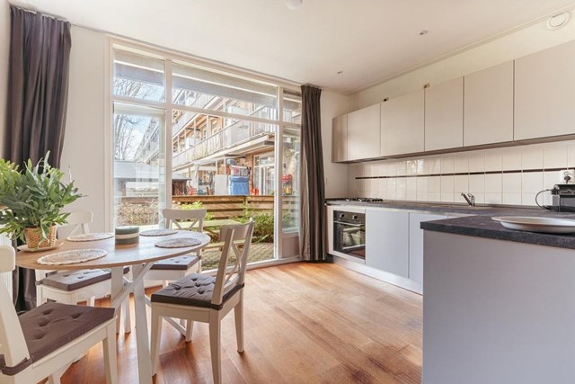 Foto 6: Amsterdam - Vechtstraat - Foto 6