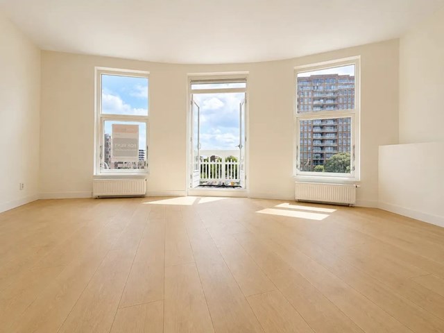 Foto 5: Den Haag - De Constant Rebecquestraat - Foto 5
