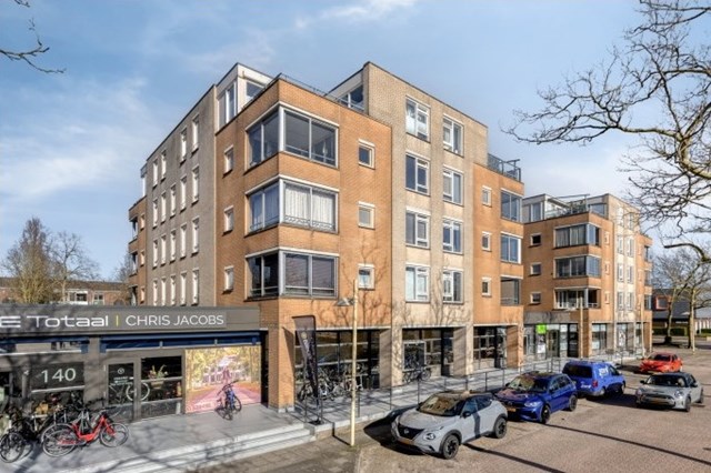 Foto 1: Heerenveen - Burgemeester Kuperusplein - Foto 1