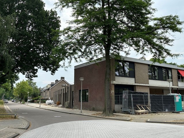 Foto 3: Eindhoven - Generaal Bothastraat - Foto 3