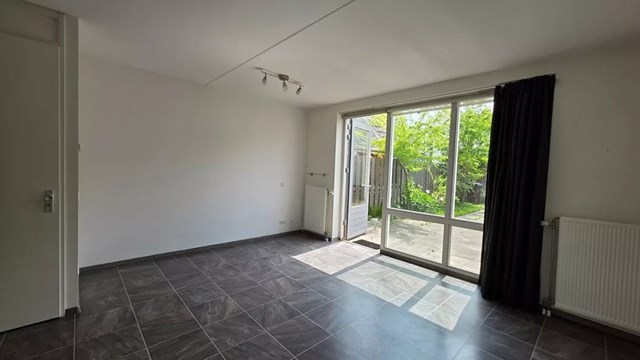 Foto 4: Utrecht - Hermelijnvlinderdijk - Foto 4