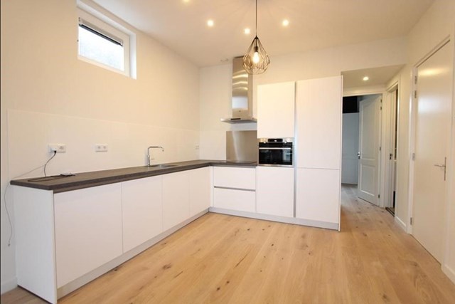 Foto 7: Amsterdam - Frans van Mierisstraat - Foto 7