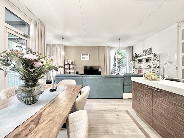 Foto 1: Amsterdam - Johan Hofmanstraat - Foto 1