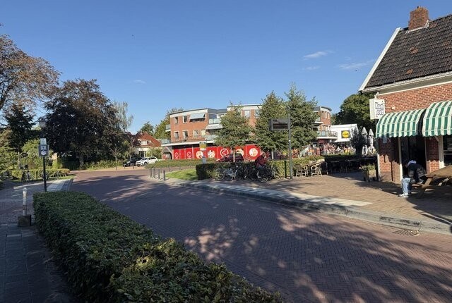 Foto 6: Eelde - Hoofdweg - Foto 6