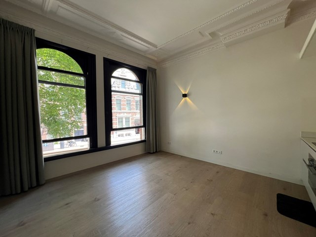 Foto 2: Rotterdam - Van Vollenhovenstraat - Foto 2
