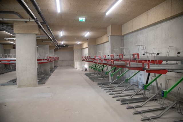 Foto 6: Amsterdam - Jan van Galenstraat - Foto 6