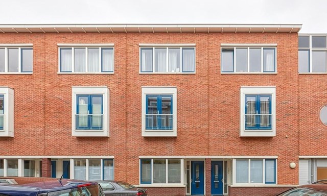 Foto 1: Den Haag - Johannes Camphuijsstraat - Foto 1
