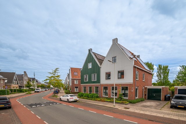 Foto 1: Landsmeer - Zuiderzeelaan - Foto 1