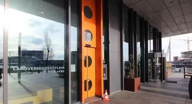 Foto 5: Rotterdam - Landverhuizersplein - Foto 5