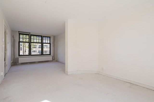 Foto 2: Amsterdam - Meeuwenlaan - Foto 2