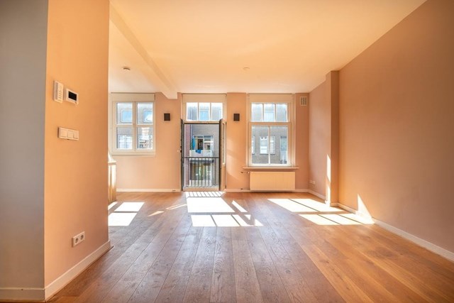 Foto 2: Amsterdam - Korte Tolstraat - Foto 2