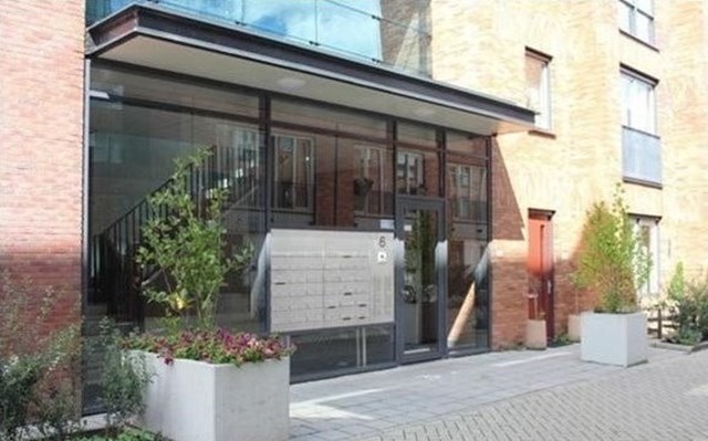 Foto 6: Amsterdam - Johan Hofmanstraat - Foto 6