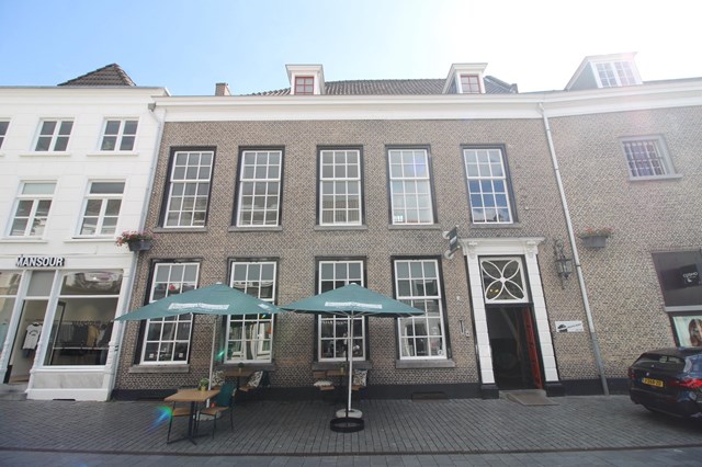 Foto 1: Breda - Halstraat - Foto 1