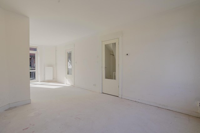 Foto 3: Amsterdam - Meeuwenlaan - Foto 3