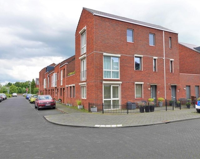 Foto 1: Utrecht - Van Den Broekstraat - Foto 1
