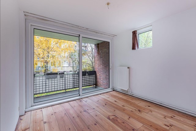 Foto 7: Weesp - Aart van der Leeuwstraat - Foto 7