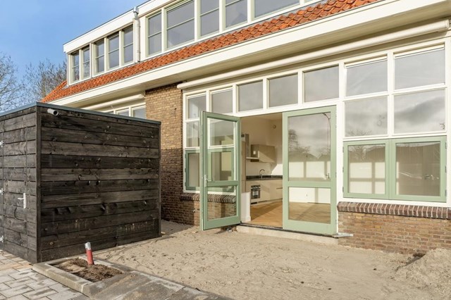 Foto 1: Bunschoten-Spakenburg - Prins Clausstraat - Foto 1