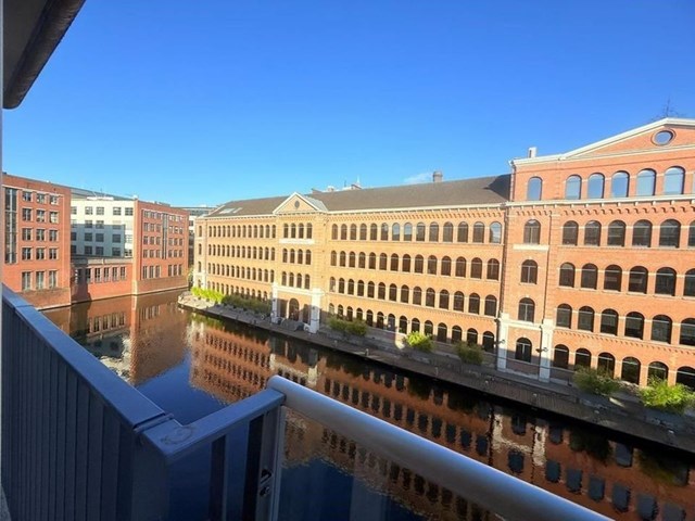 Foto 7: Amsterdam - Valkenburgerstraat - Foto 7