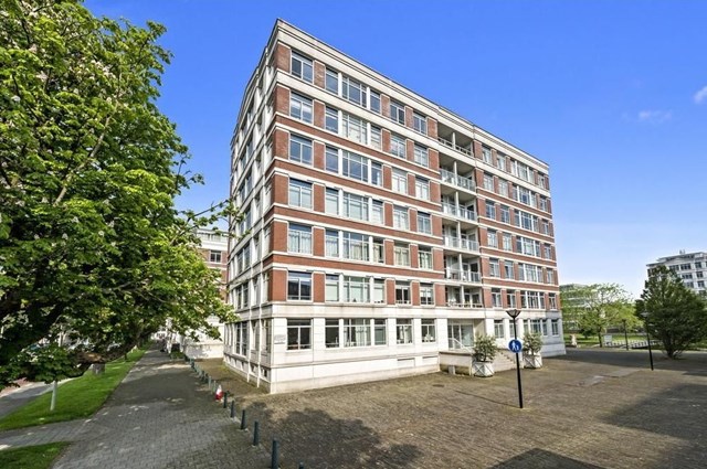 Foto 1: Den Haag - Burgemeester De Monchyplein - Foto 1