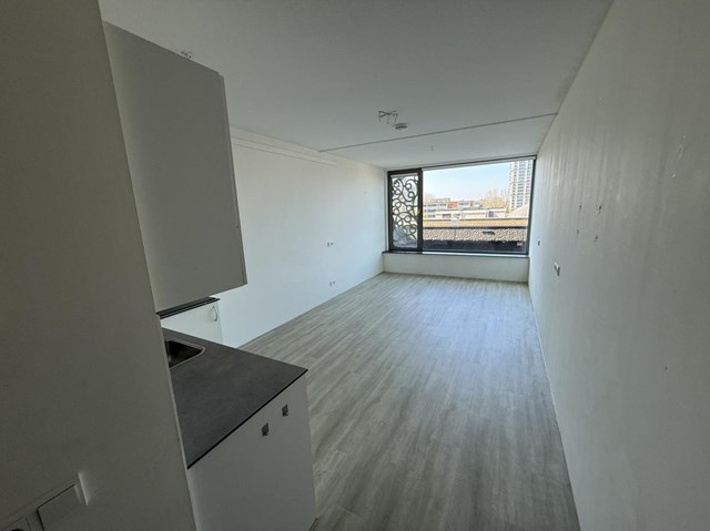 Foto 3: Amsterdam - August Allebeplein - Foto 3