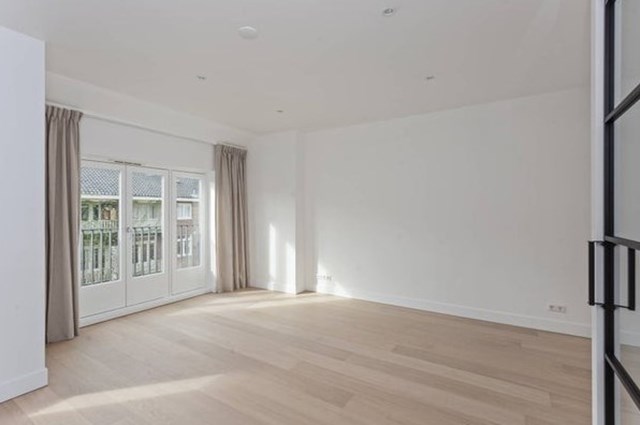 Foto 2: Amsterdam - Rooseveltlaan - Foto 2