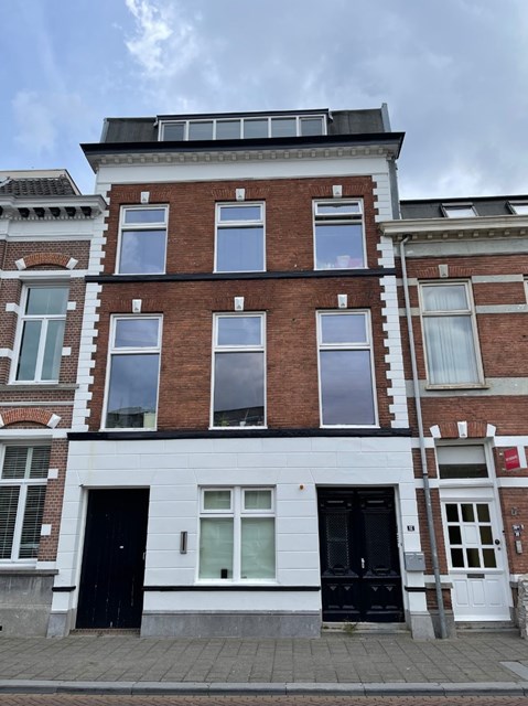 Foto 1: Breda - Emmastraat - Foto 1