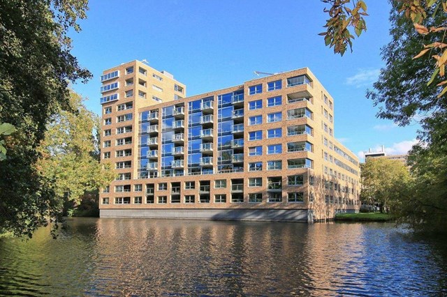 Foto 1: Amstelveen - Laan van de Helende Meesters - Foto 1