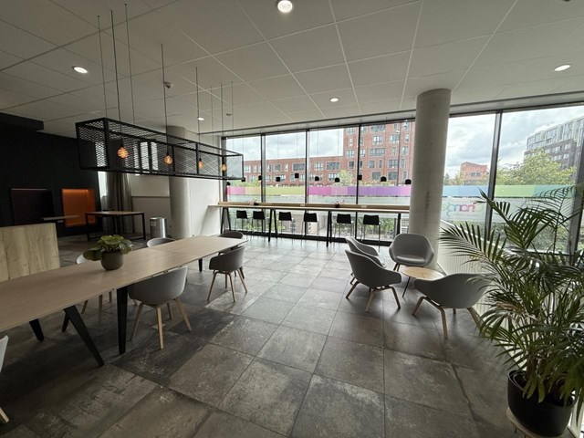 Foto 2: Amsterdam - Elizabeth Cady Stantonplein - Foto 2