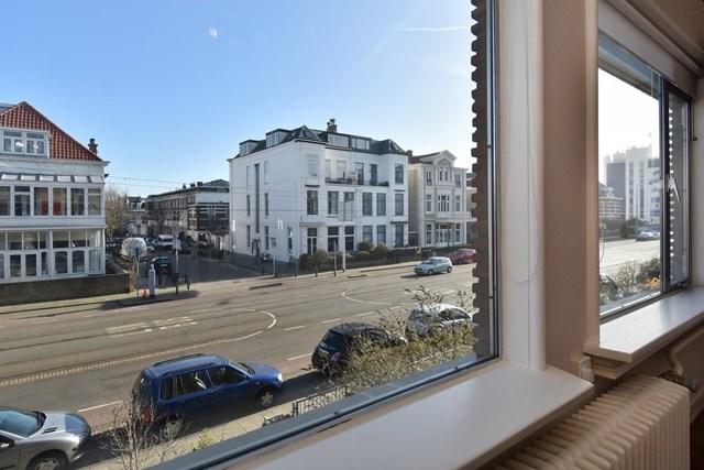 Foto 3: Den Haag - Gevers Deynootweg - Foto 3