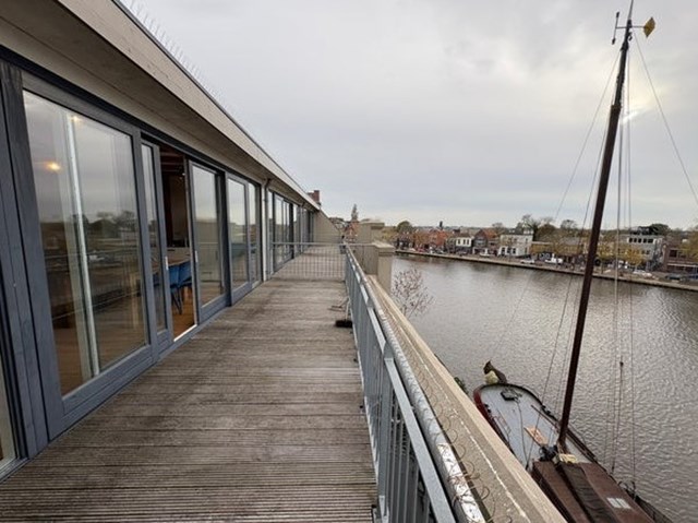 Foto 3: Wormer - Veerdijk - Foto 3