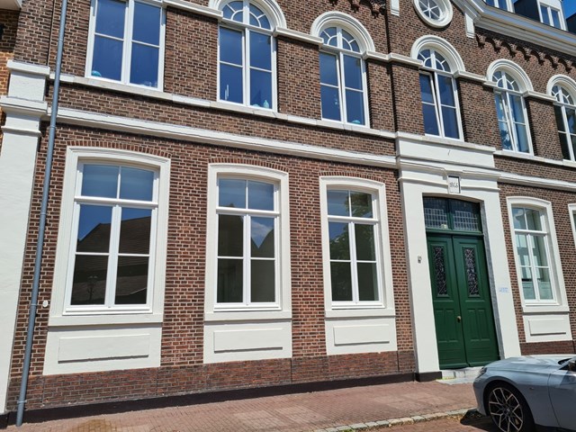 Foto 2: Geulle - Kerkplein - Foto 2