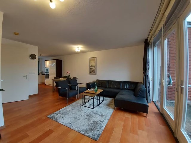 Foto 4: Rotterdam - Laan van Avant Garde - Foto 4