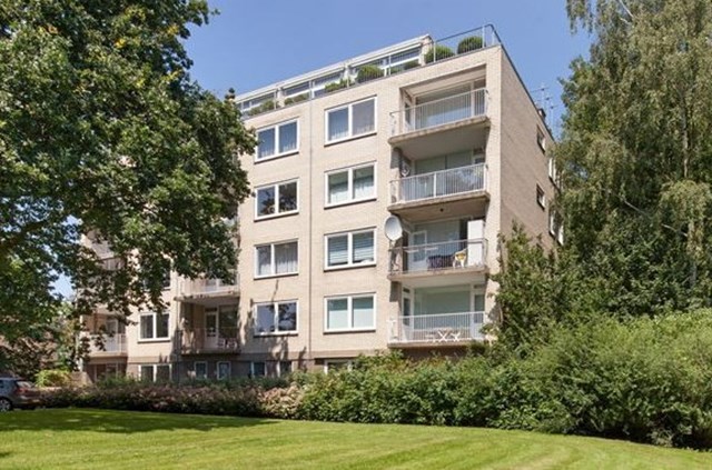 Foto 1: Amstelveen - Maarten Lutherweg - Foto 1