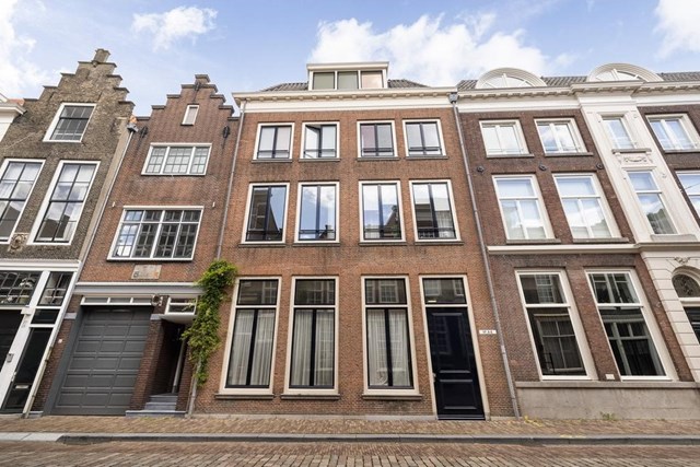 Foto 1: Dordrecht - Grotekerksbuurt - Foto 1