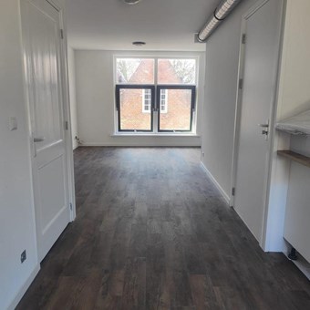 Leiden, Lange Lijsbethsteeg, zelfstandige studio - foto 3