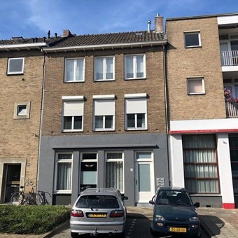 Maastricht, Menno van Coehoornstraat, portiekflat - foto 2