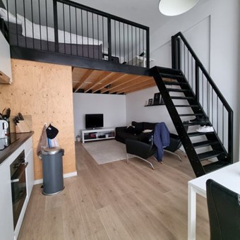 Breda, Adriaan van Bergenstraat, loft woning - foto 3