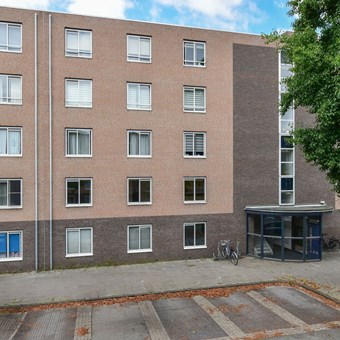 Amsterdam, Kanteel, portiekflat - foto 2
